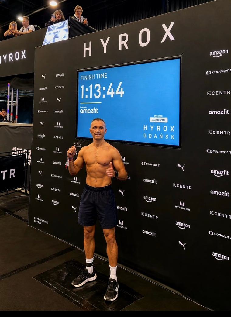 Paweł Boreczek na mecie HYROX w Gdańsku